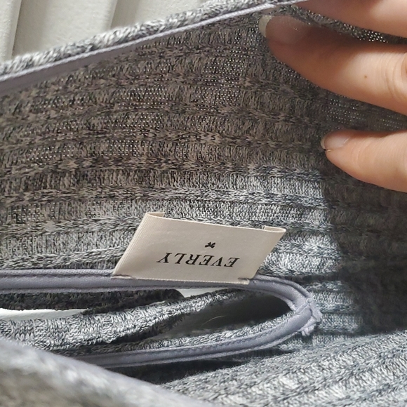 Long-sleeved top with shoulder cutouts - Picture 8 of 11